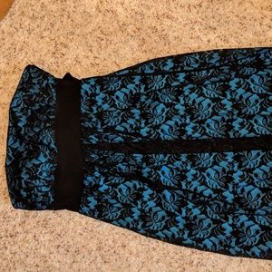 Strapless formal dress